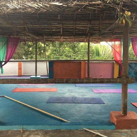 Mk Gardens Surf & Yoga House 호텔 바르칼라 외부 사진